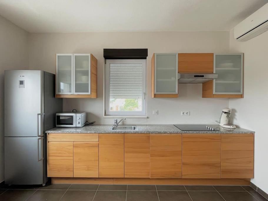 Appartement Mb - Logement 3 Chambres - Драге Экстерьер фото